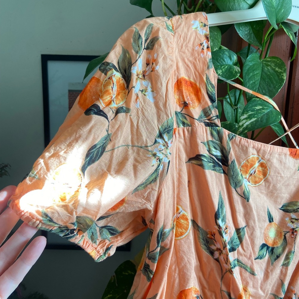 Loft Orange Pattern Cropped Top 🍊 - Picture 5 of 9